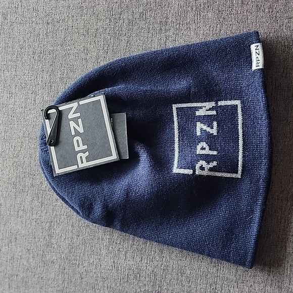 Unisex winter hat - Picture 1 of 5